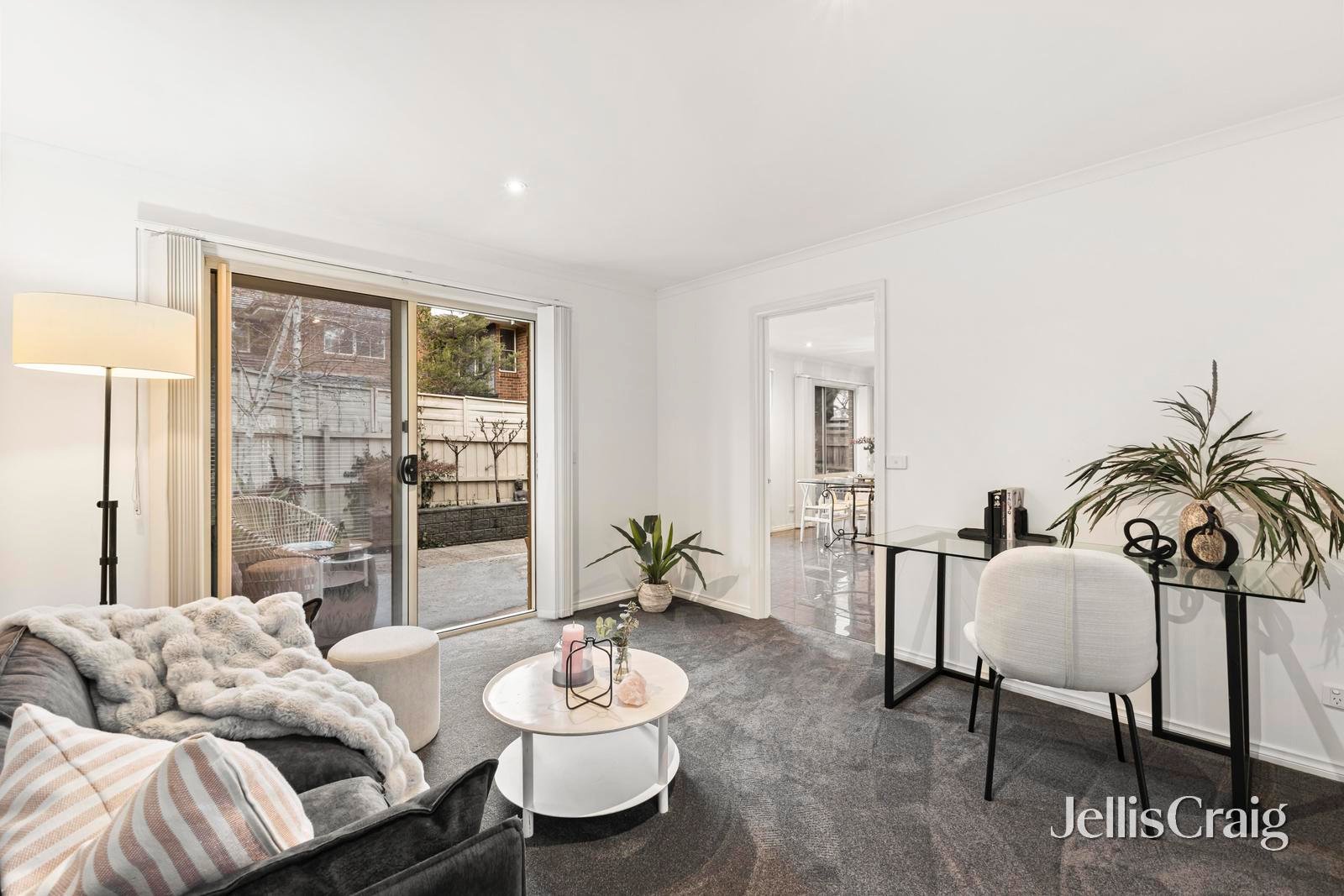 1/18 James Road, Croydon image 7