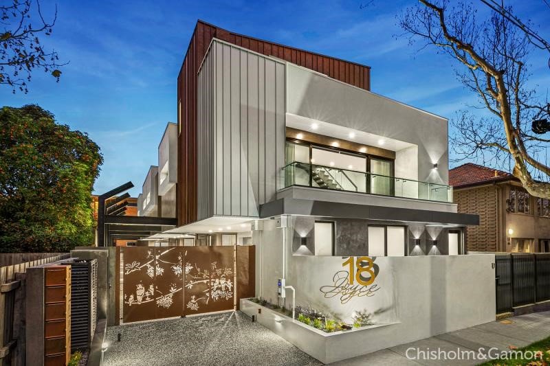 1/18 Joyce Street, Elwood image 1