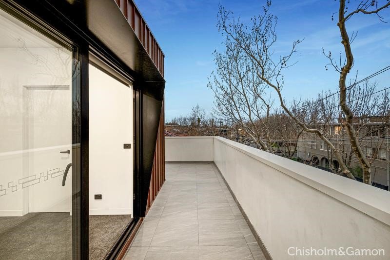 1/18 Joyce Street, Elwood image 8