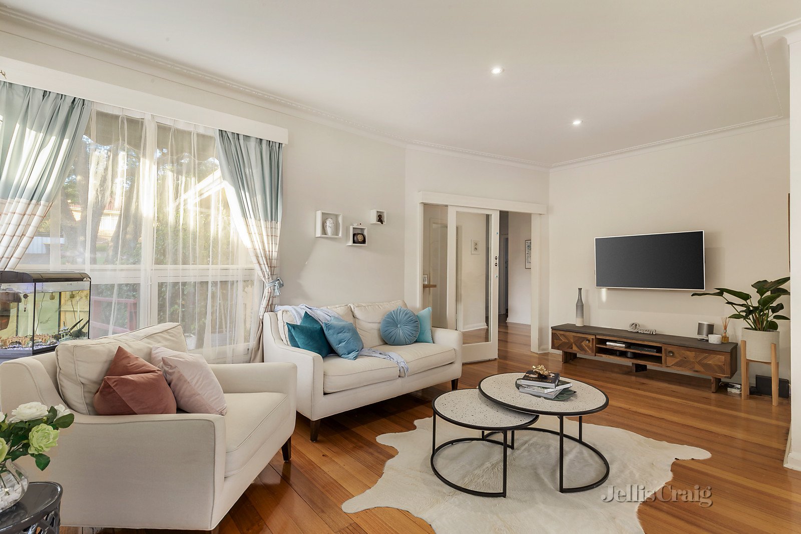 1/18 Leonard Street, Ashwood image 2