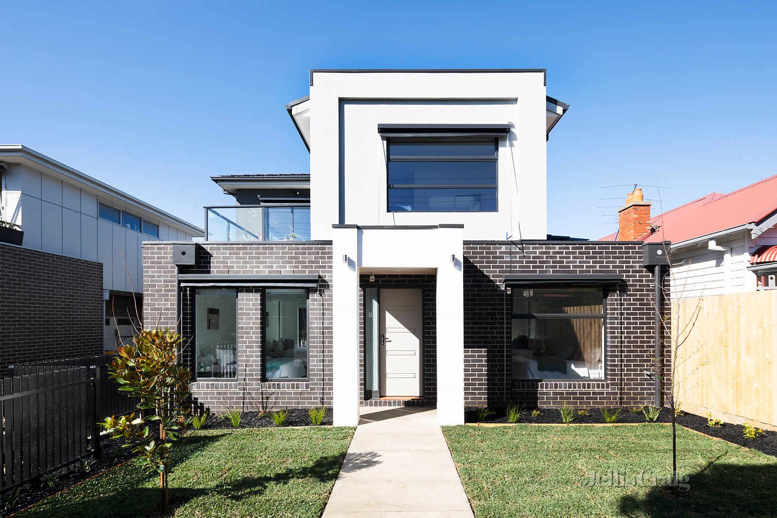 1/18 Loch Street, Coburg image 1