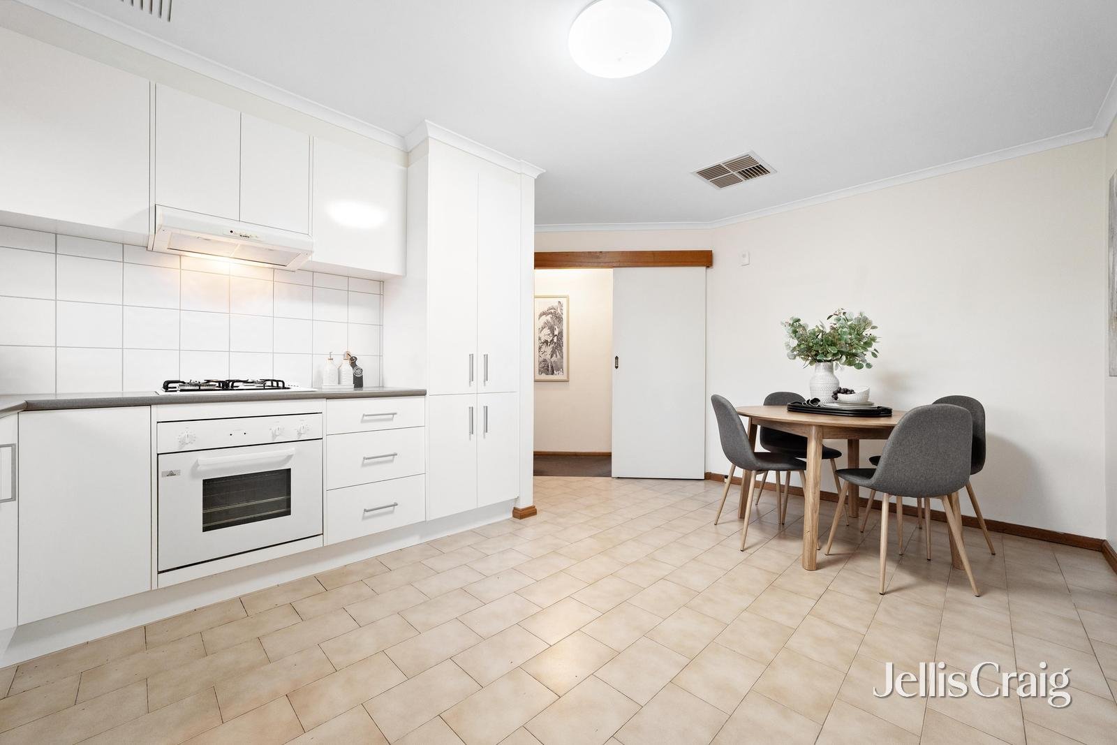 1/18 May Street, Doncaster&nbsp;East image 5