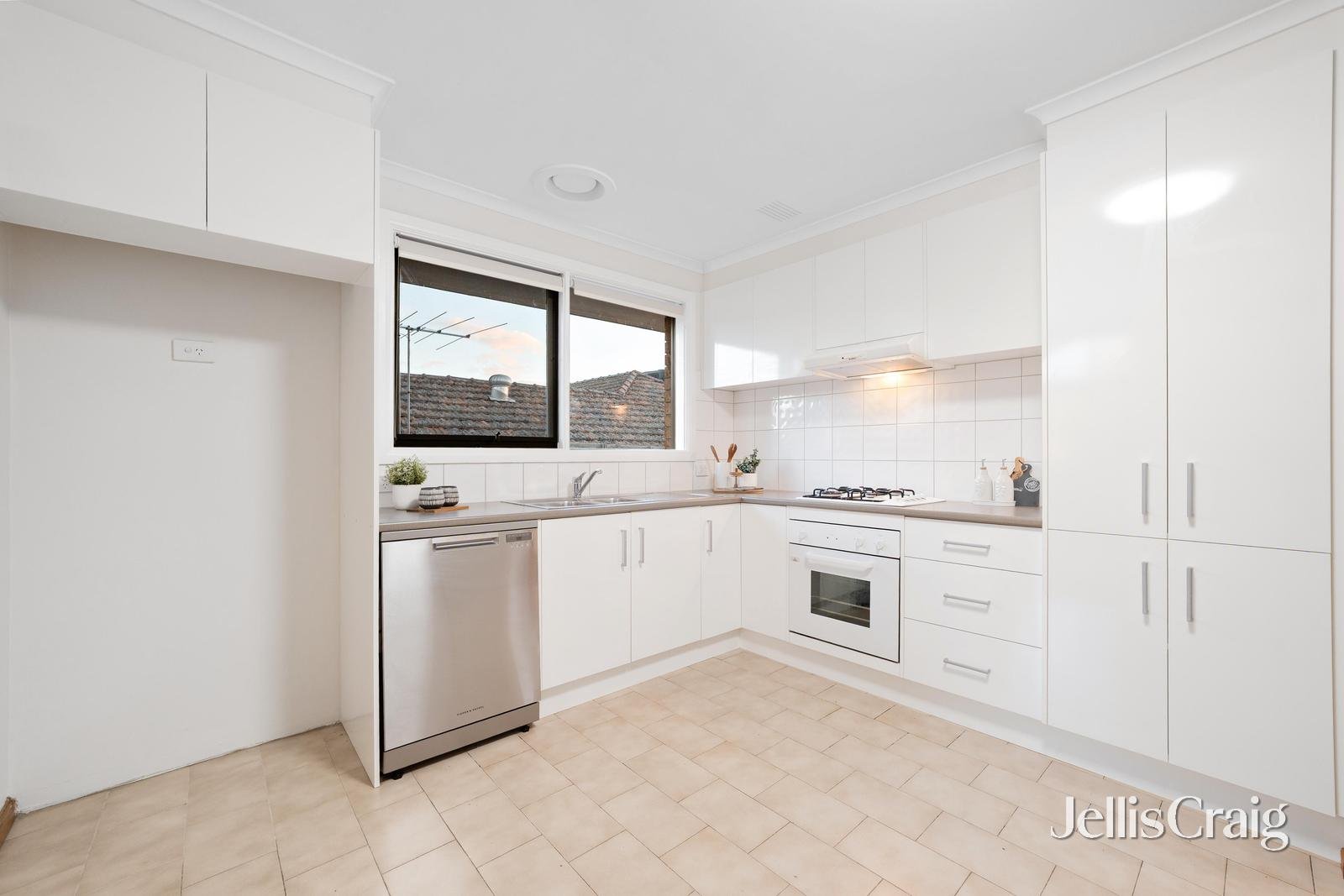 1/18 May Street, Doncaster&nbsp;East image 6