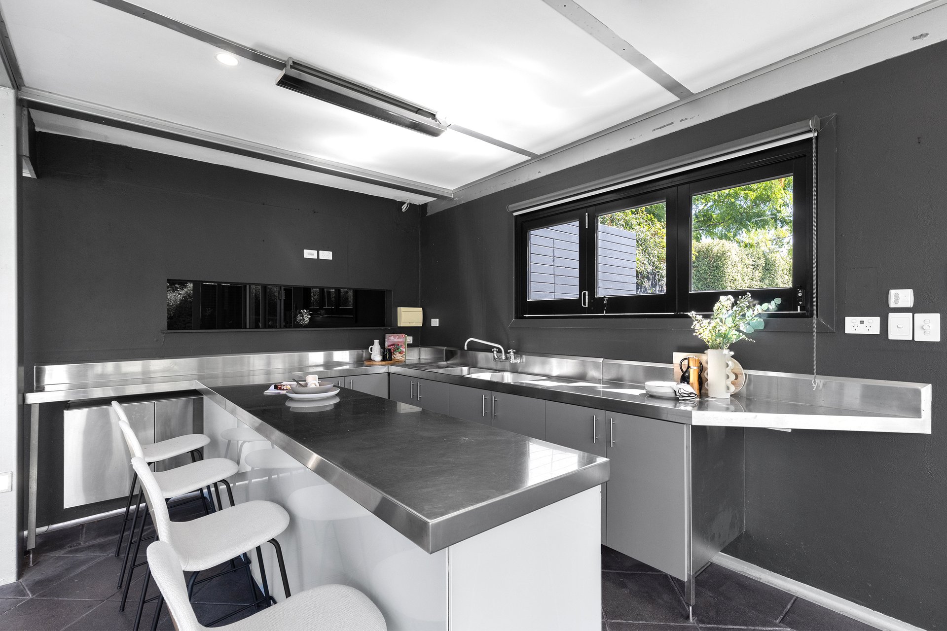 118 McCracken Street, Essendon image 4