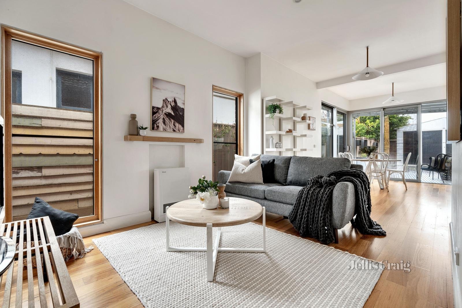 118 Melville Road, Pascoe Vale South image 2