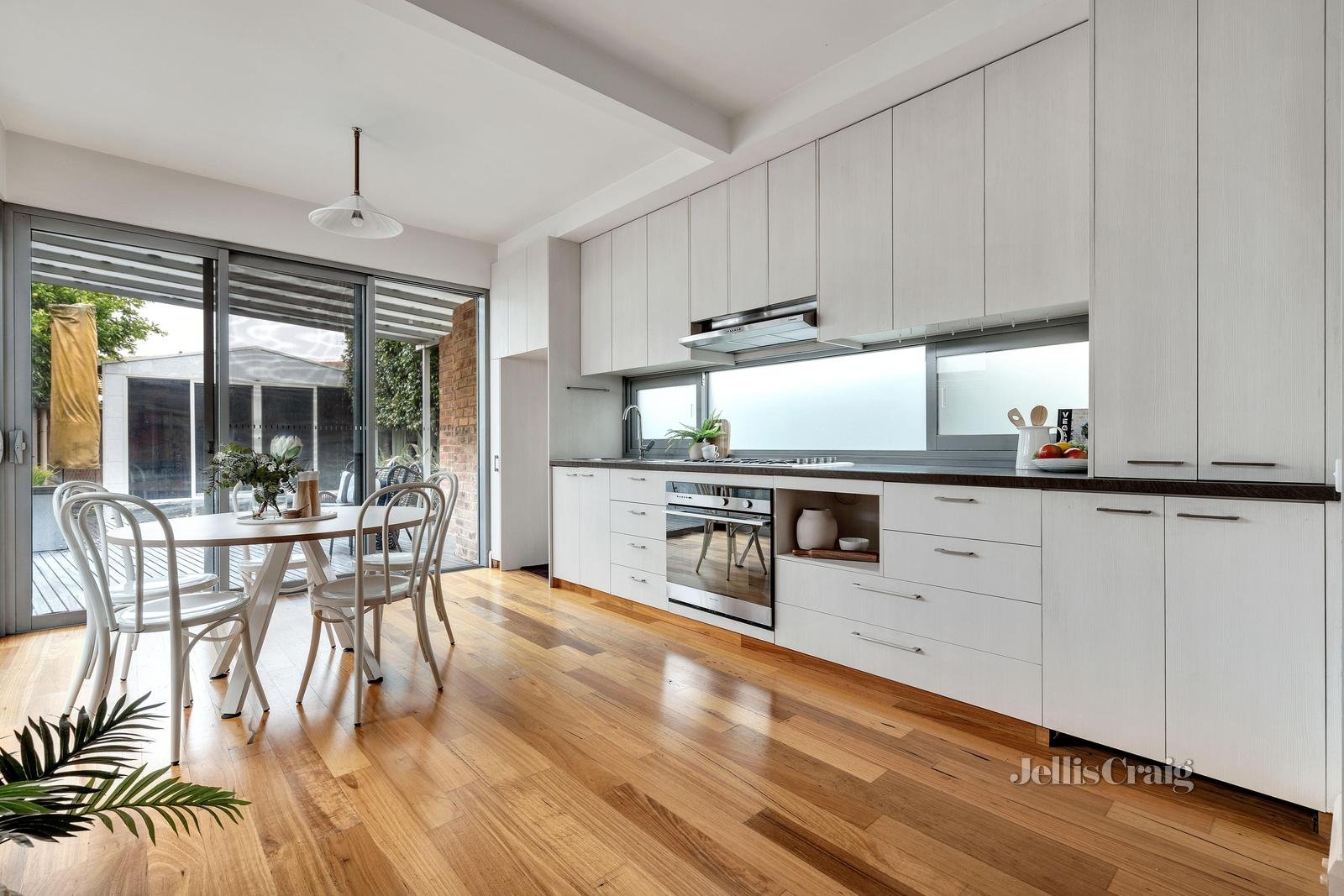 118 Melville Road, Pascoe Vale South image 4