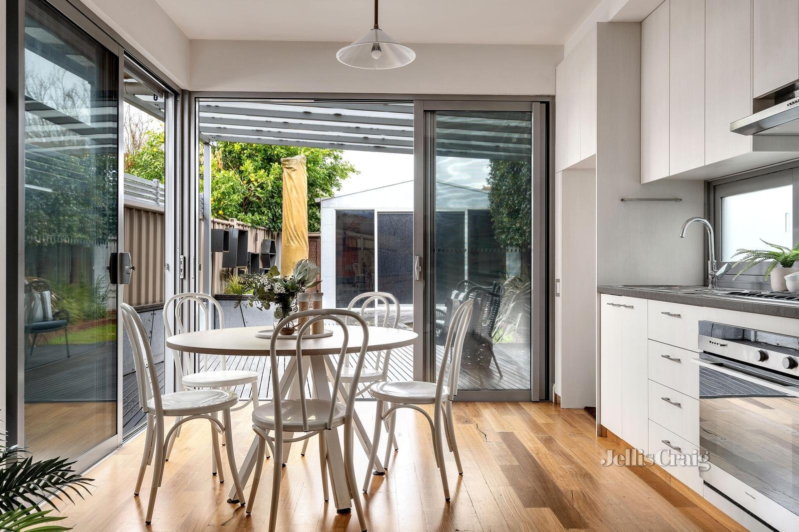 118 Melville Road, Pascoe Vale South image 9