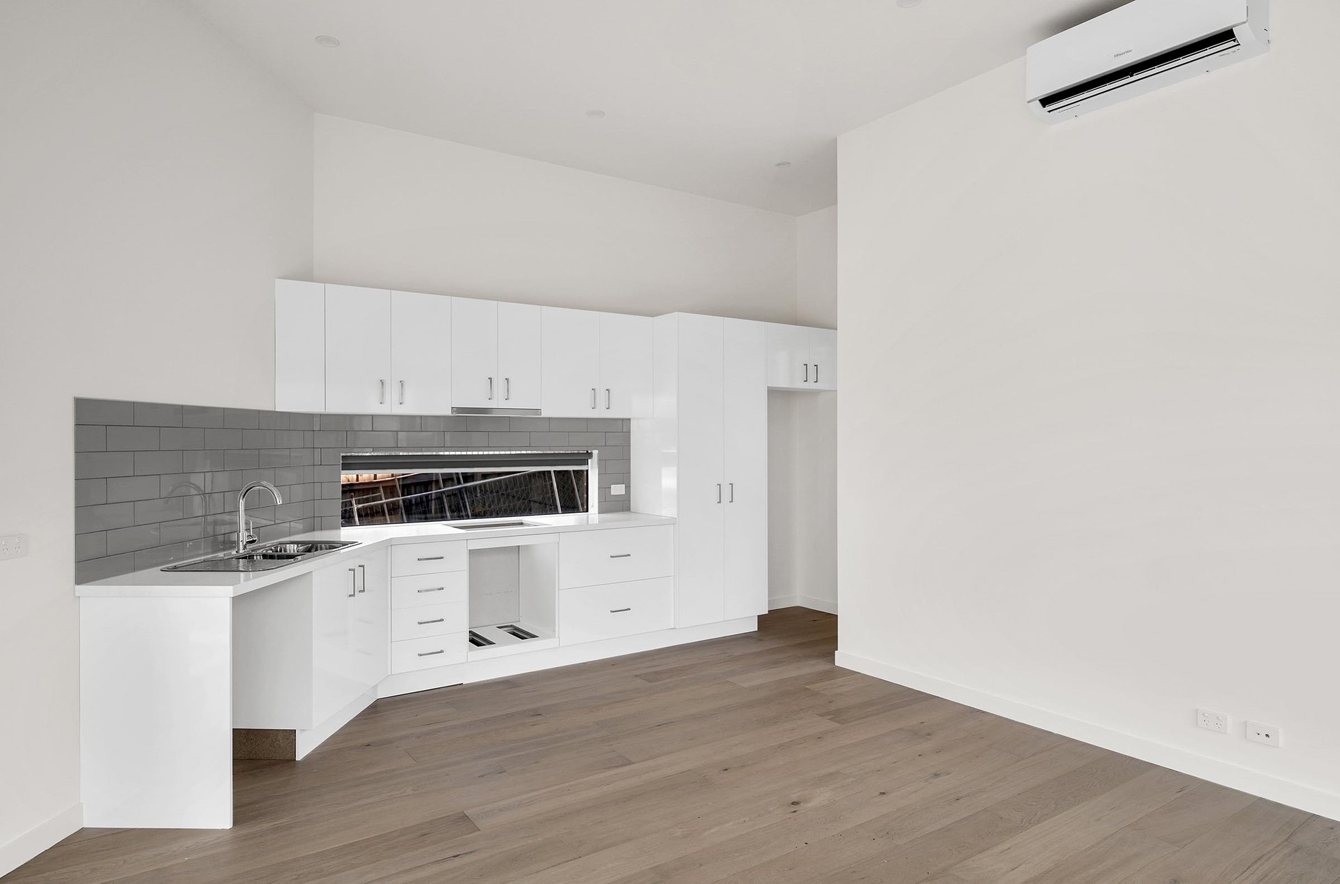 1/18 Mines Road, Ringwood image 8