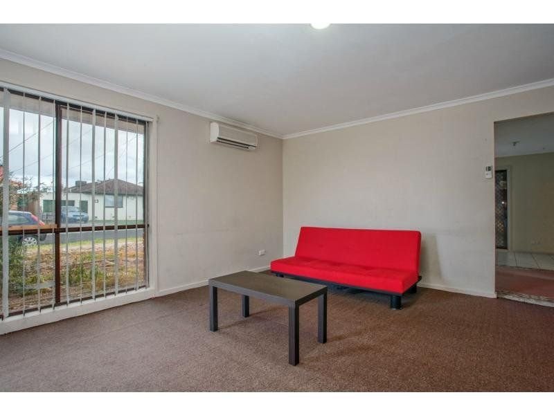 1/18 Minogue Crescent, Hoppers Crossing image 4