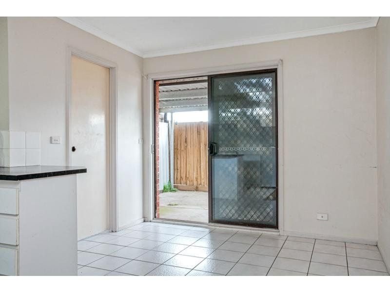 1/18 Minogue Crescent, Hoppers Crossing image 6