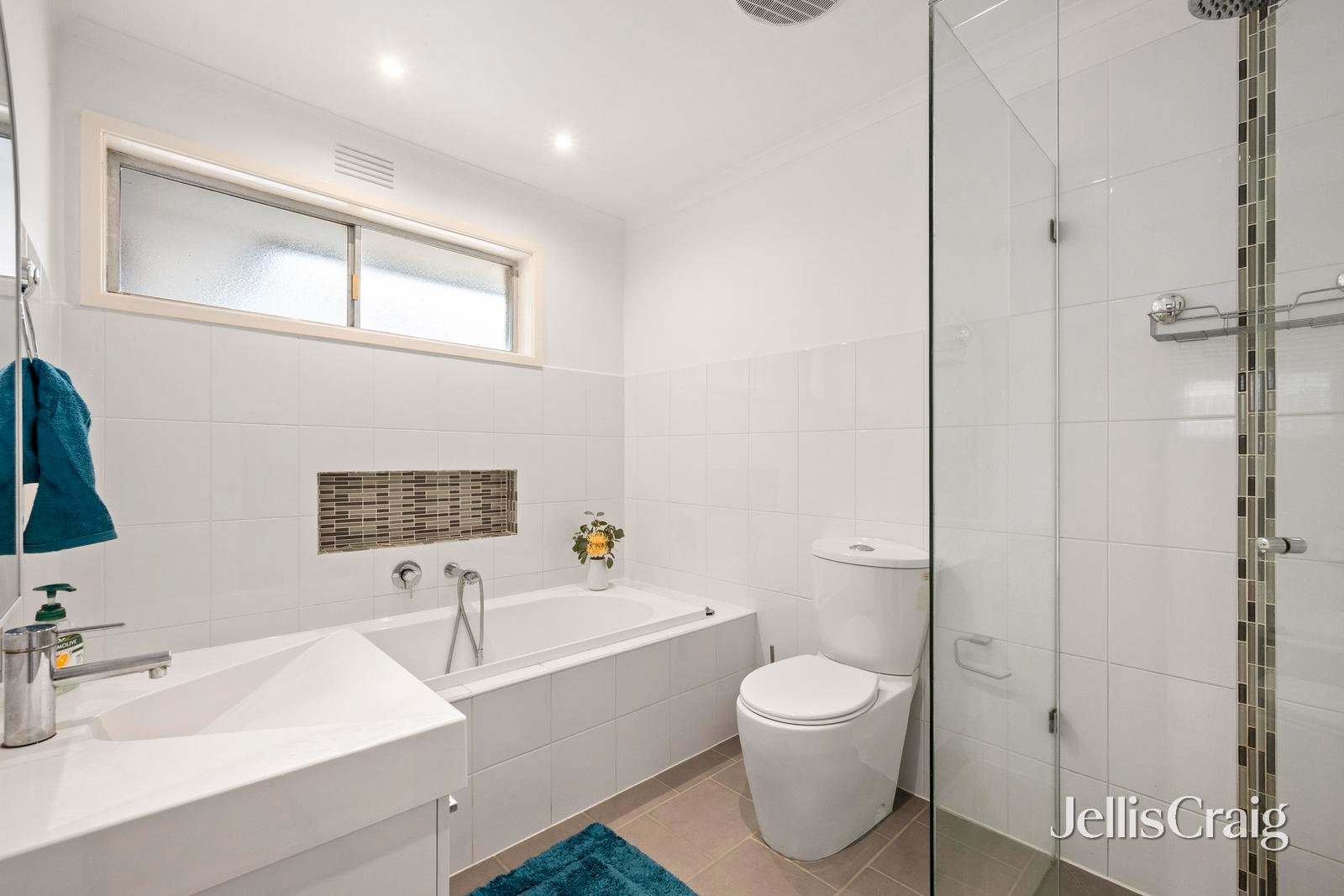 1/18 Nolan Avenue, Mooroolbark image 10