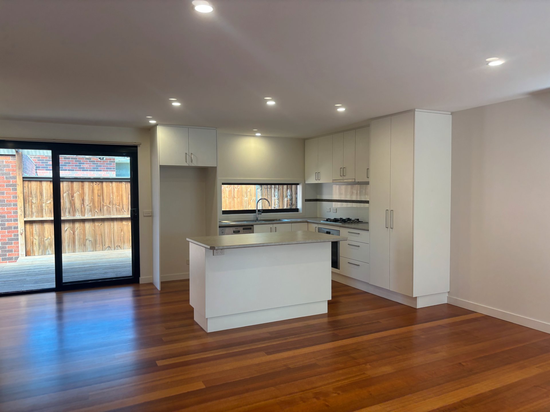 1/18 Orient Avenue, Mitcham image 2