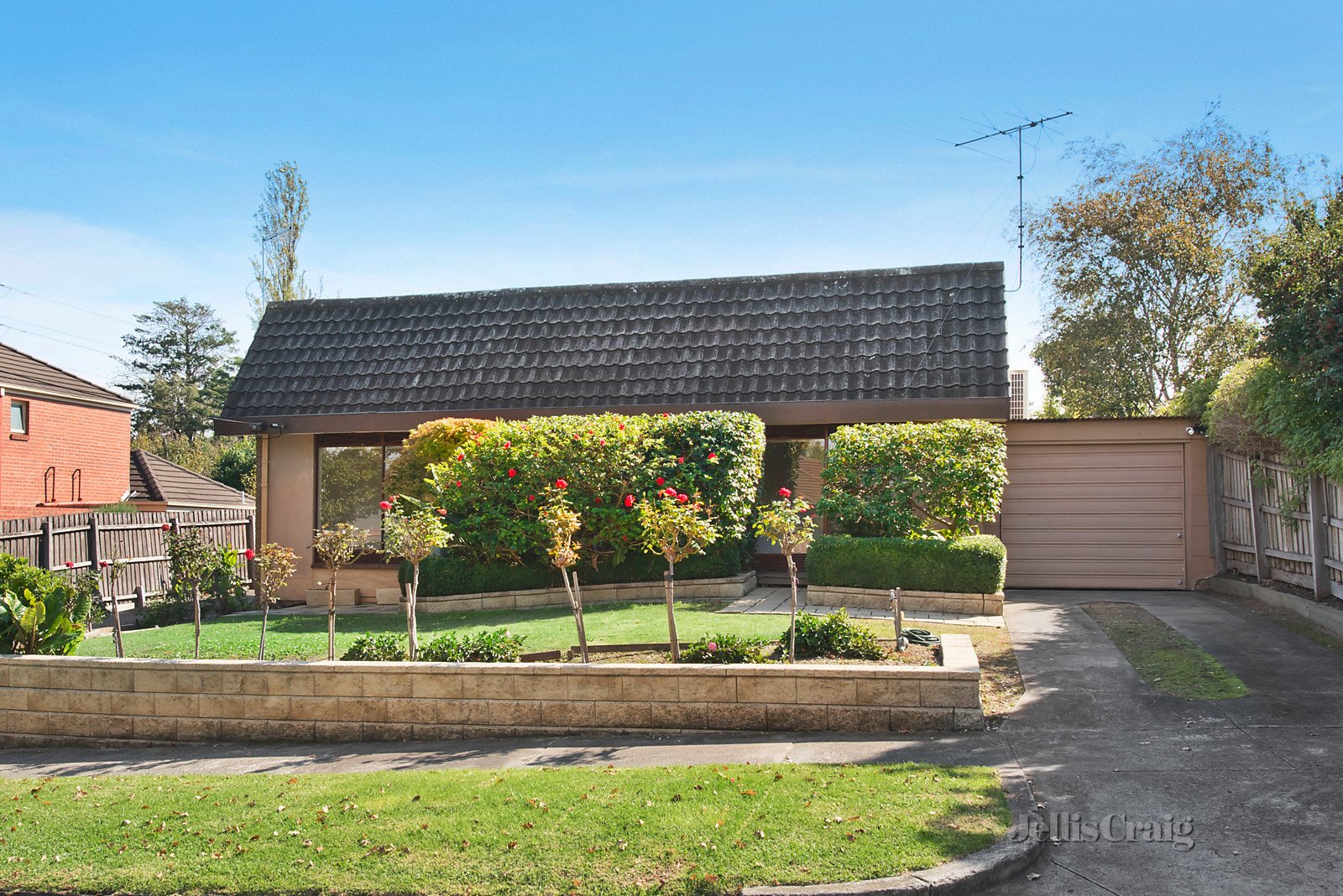 1/18 Peace Street, Glen Iris image 1