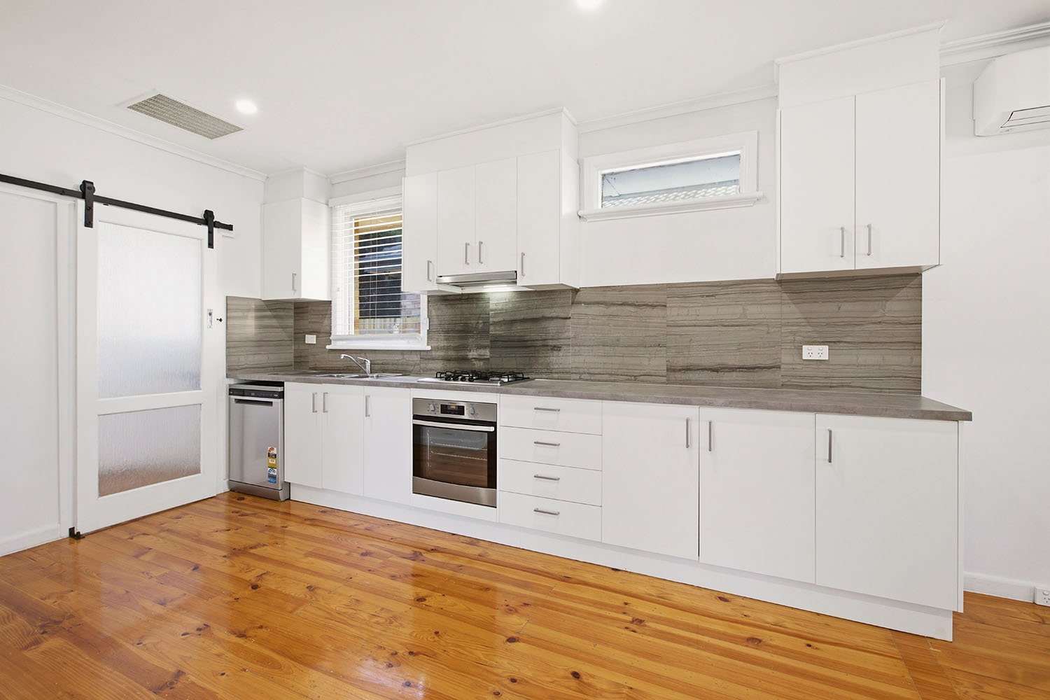 1/18 Rigby Avenue, Carnegie image 3