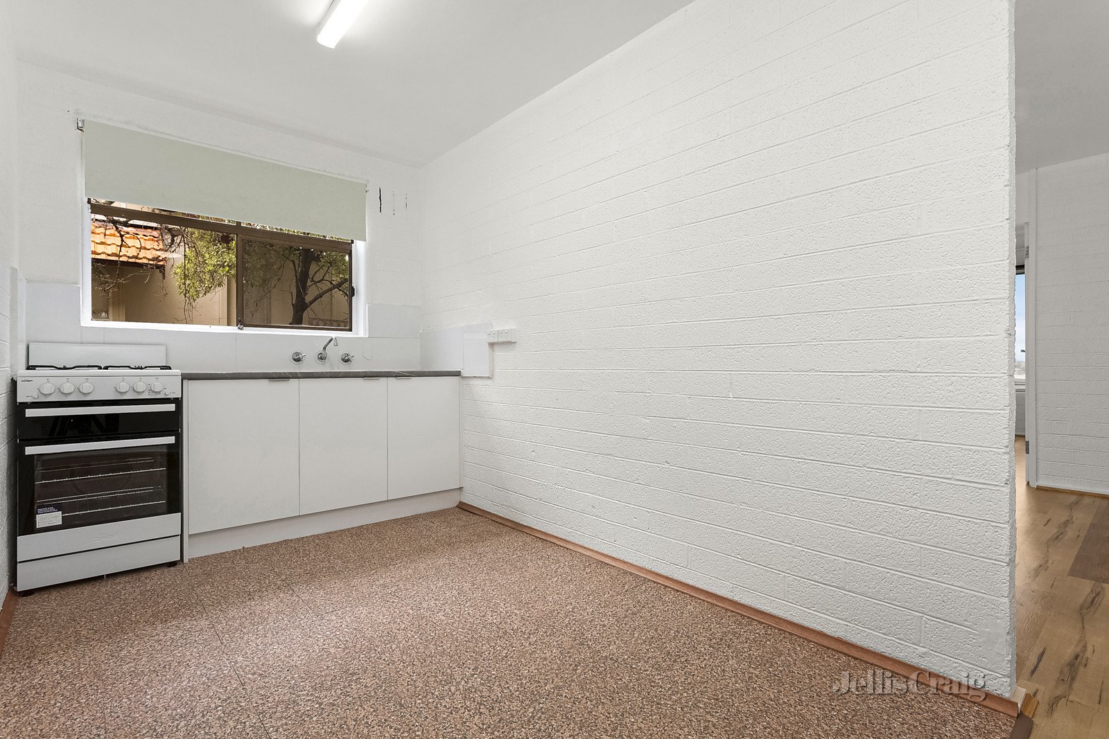 1/18 Shaftesbury Street, Essendon image 3