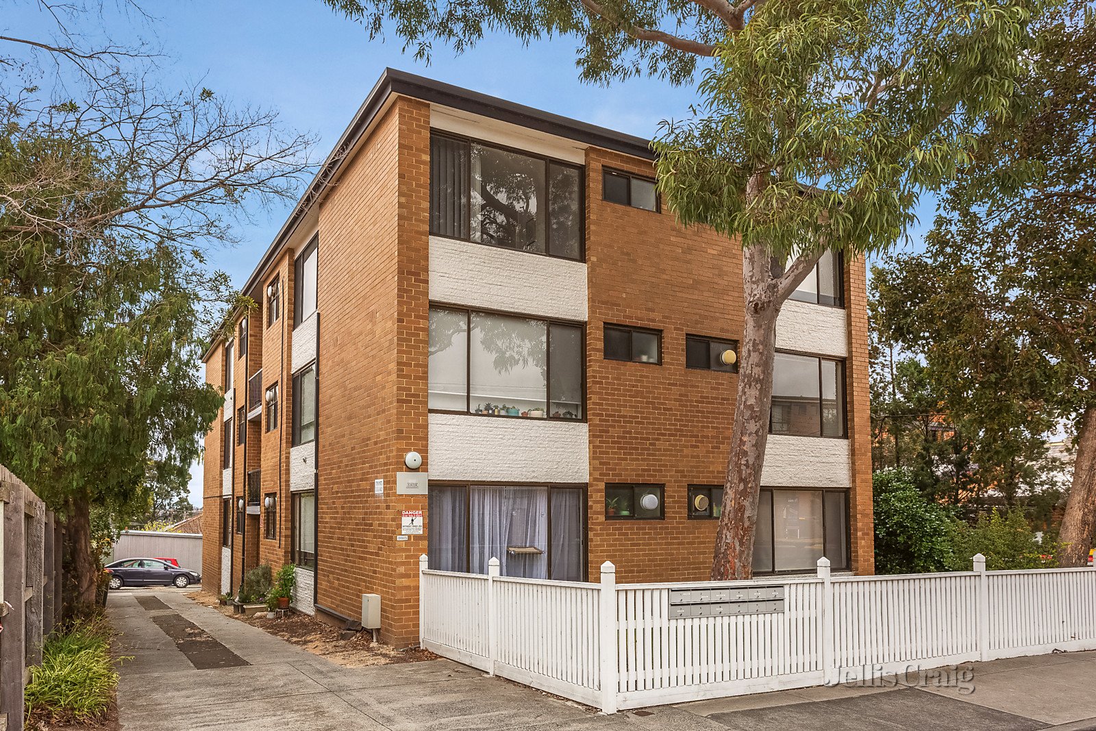1/18 Shaftesbury Street, Essendon image 4