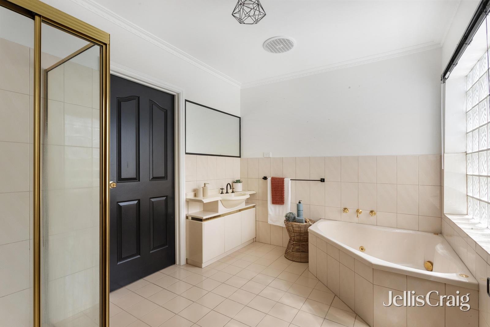 1/181 Doncaster Road, Balwyn North image 8