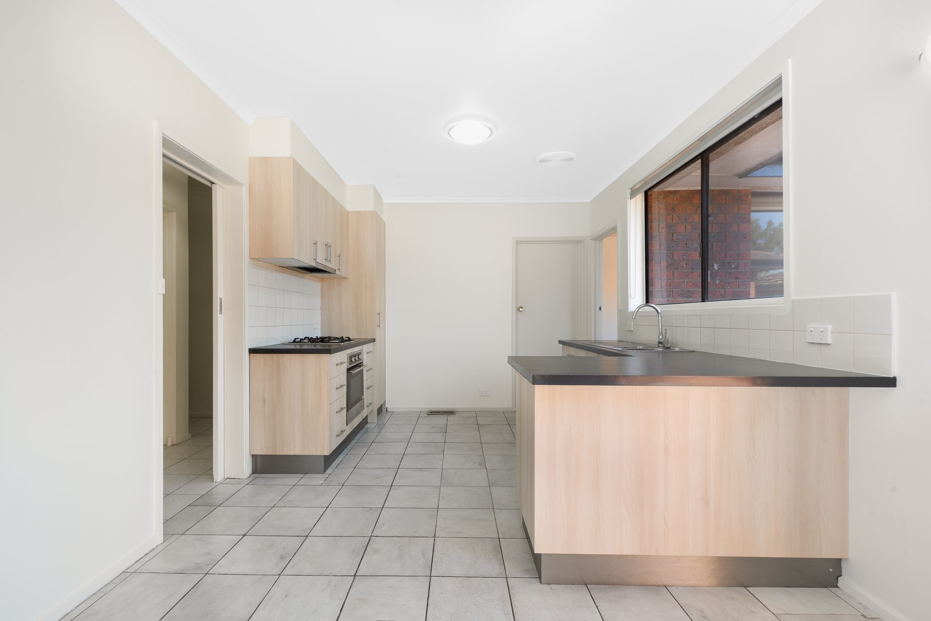 1/1815 Dandenong Road, Oakleigh East image 3