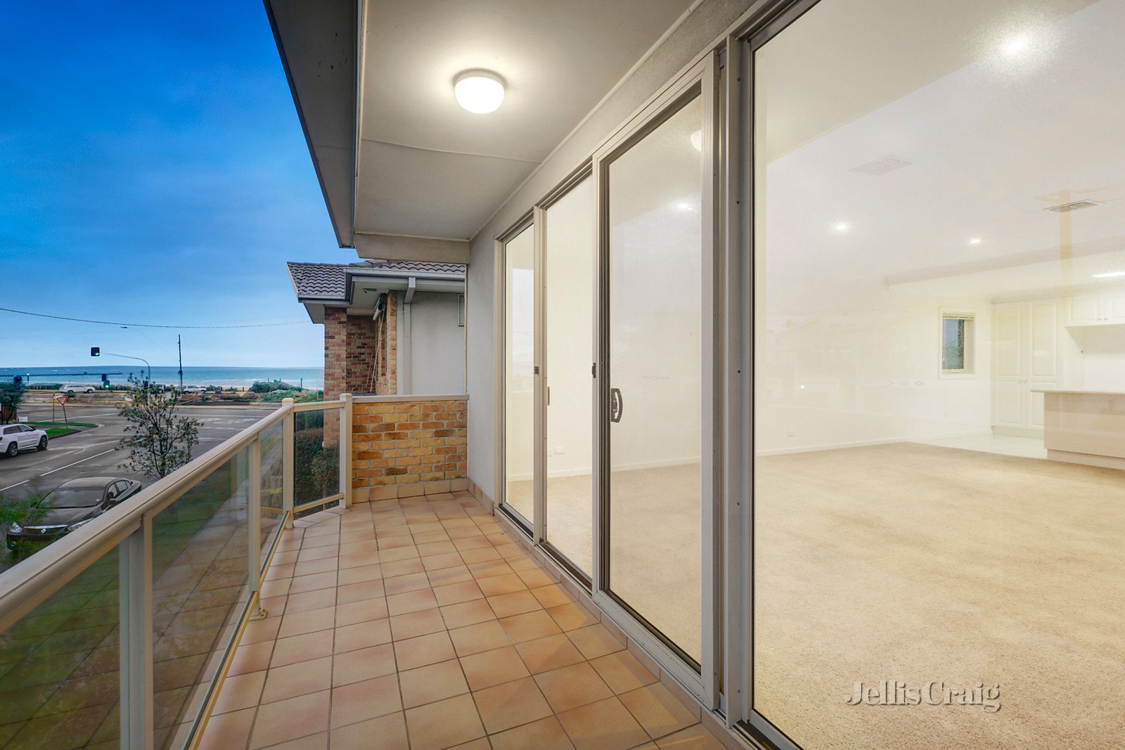 1/182 Beach Road, Parkdale image 2