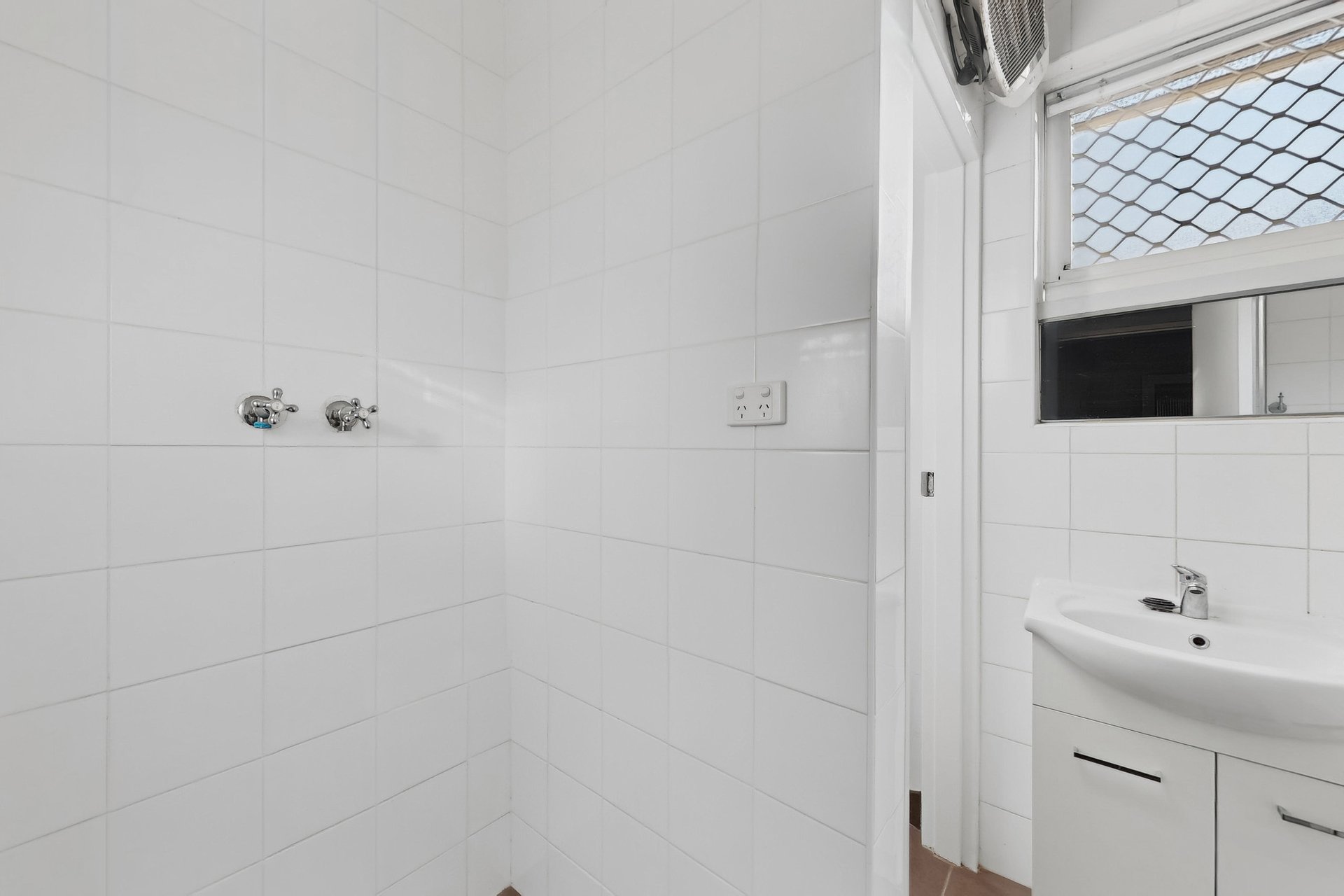 11/82 Coorigil Road, Carnegie image 10