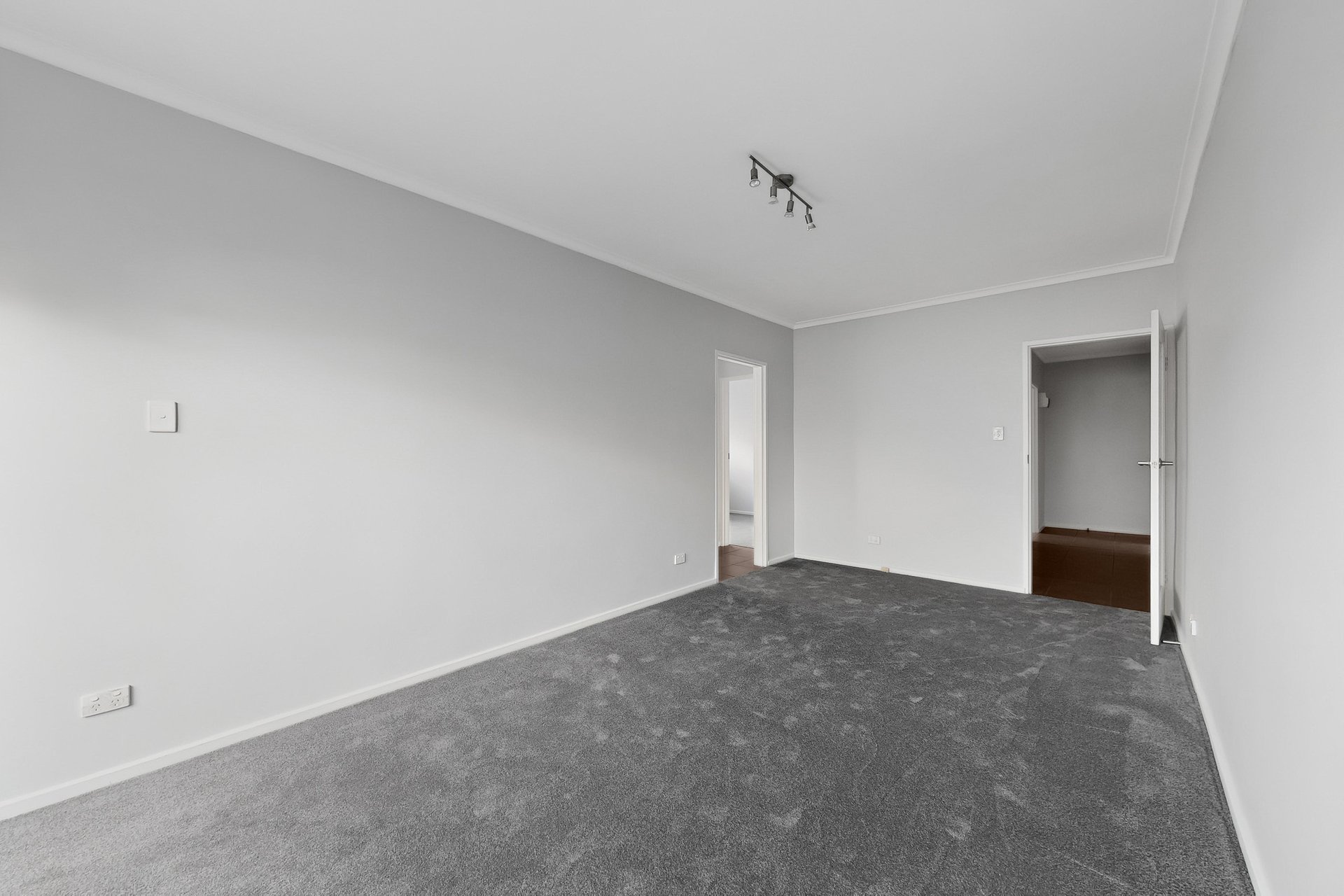 11/82 Coorigil Road, Carnegie image 7