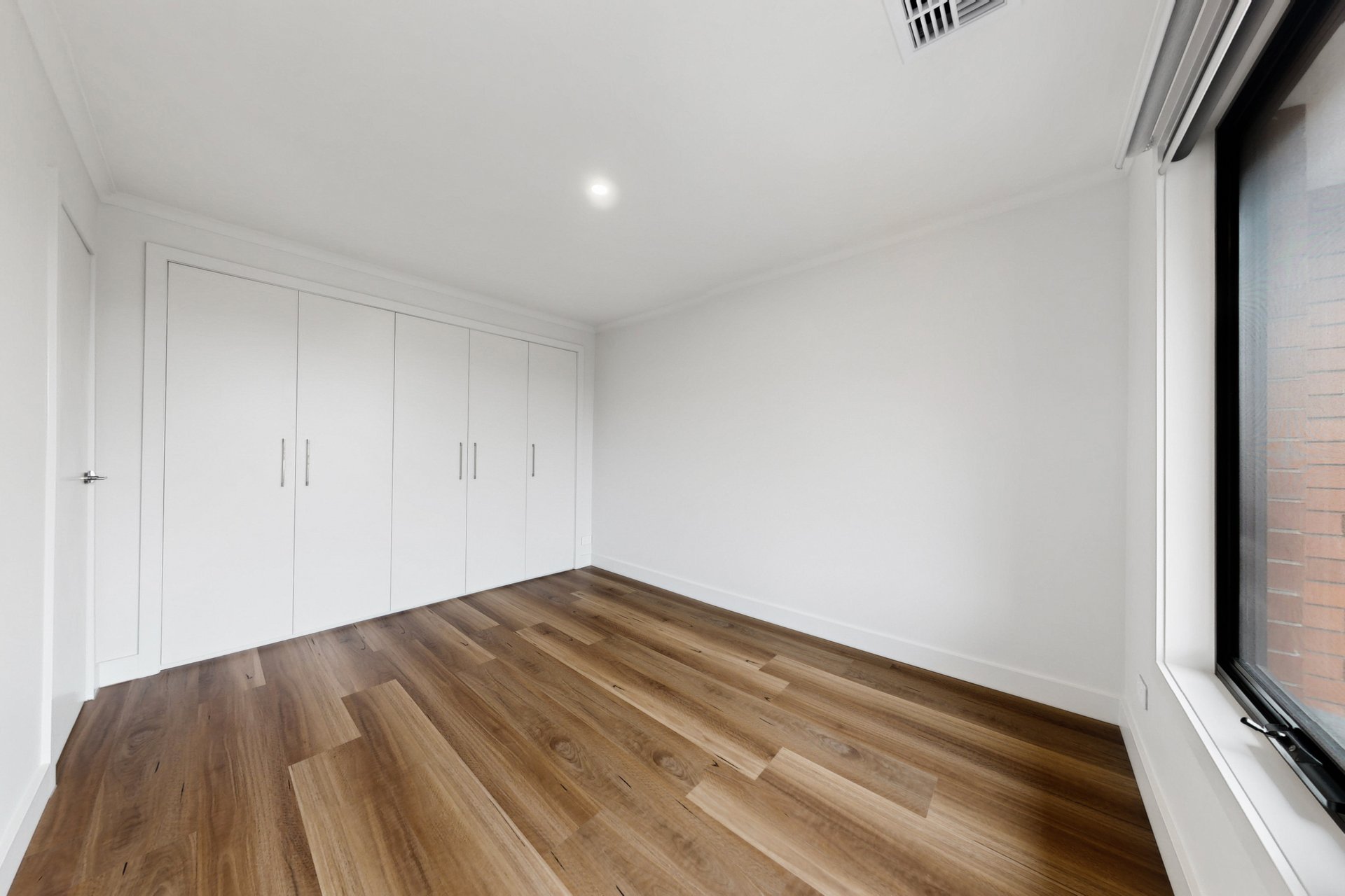 1/183 Carinish Road, Clayton image 12