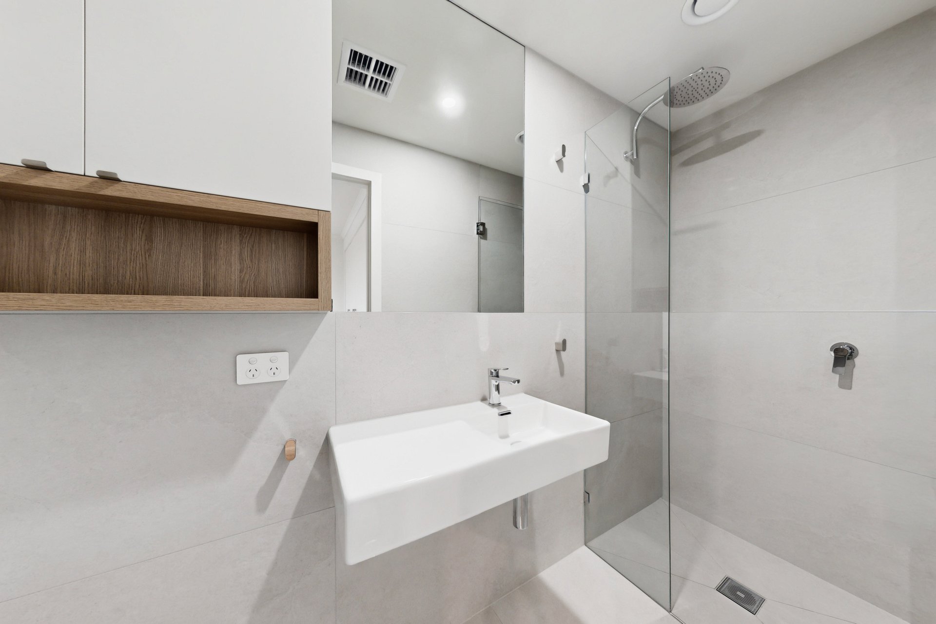 1/183 Carinish Road, Clayton image 13