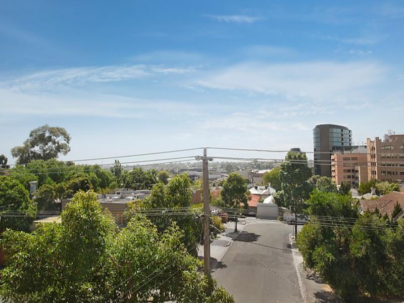 11/84 Campbell Road, Hawthorn East image 8