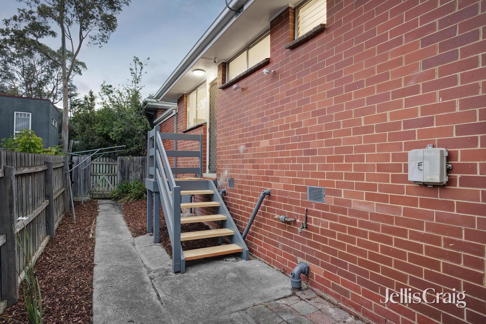 1/185 Grimshaw Street, Greensborough image 9
