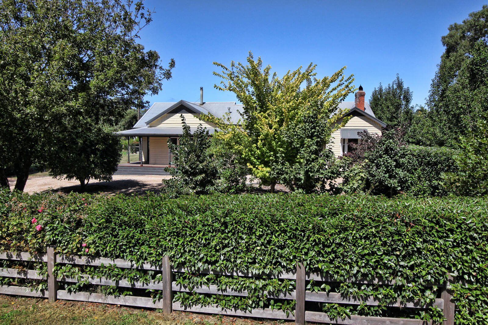 Property Gallery Thumbnail 3