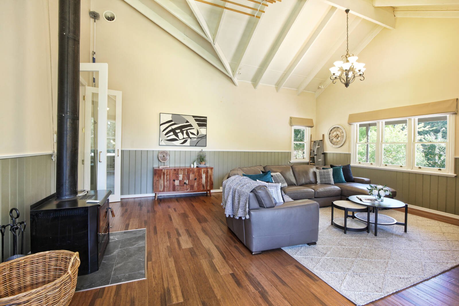 Property Gallery Thumbnail 8