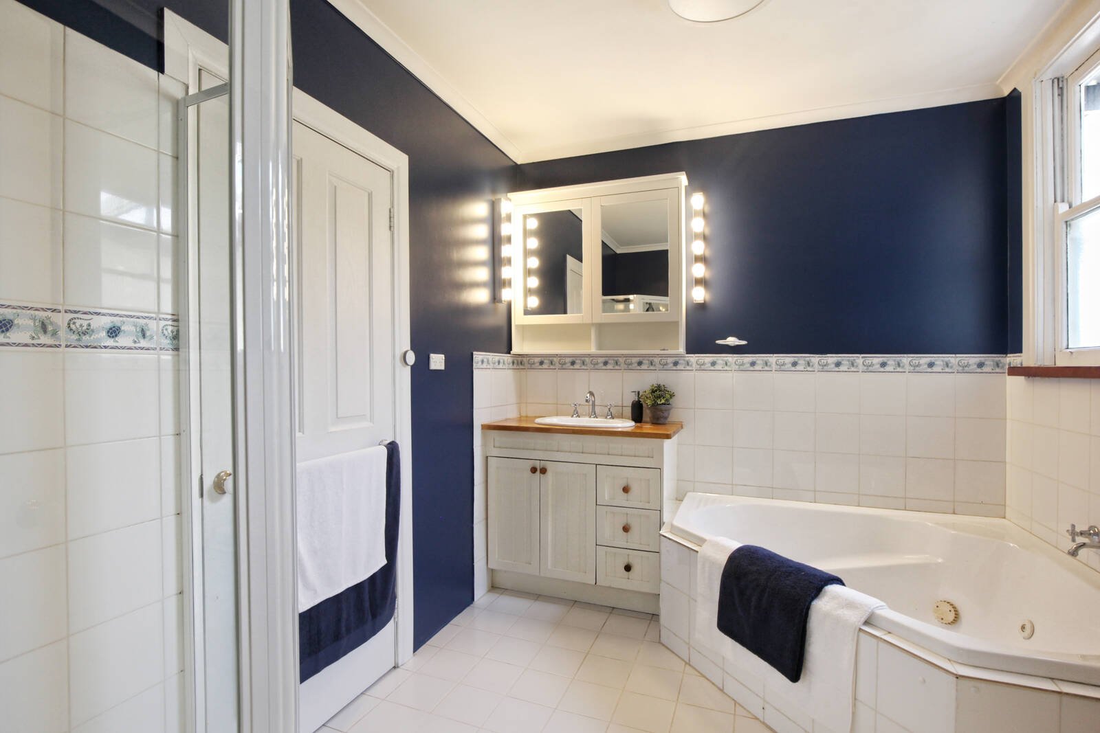 Property Gallery Thumbnail 16