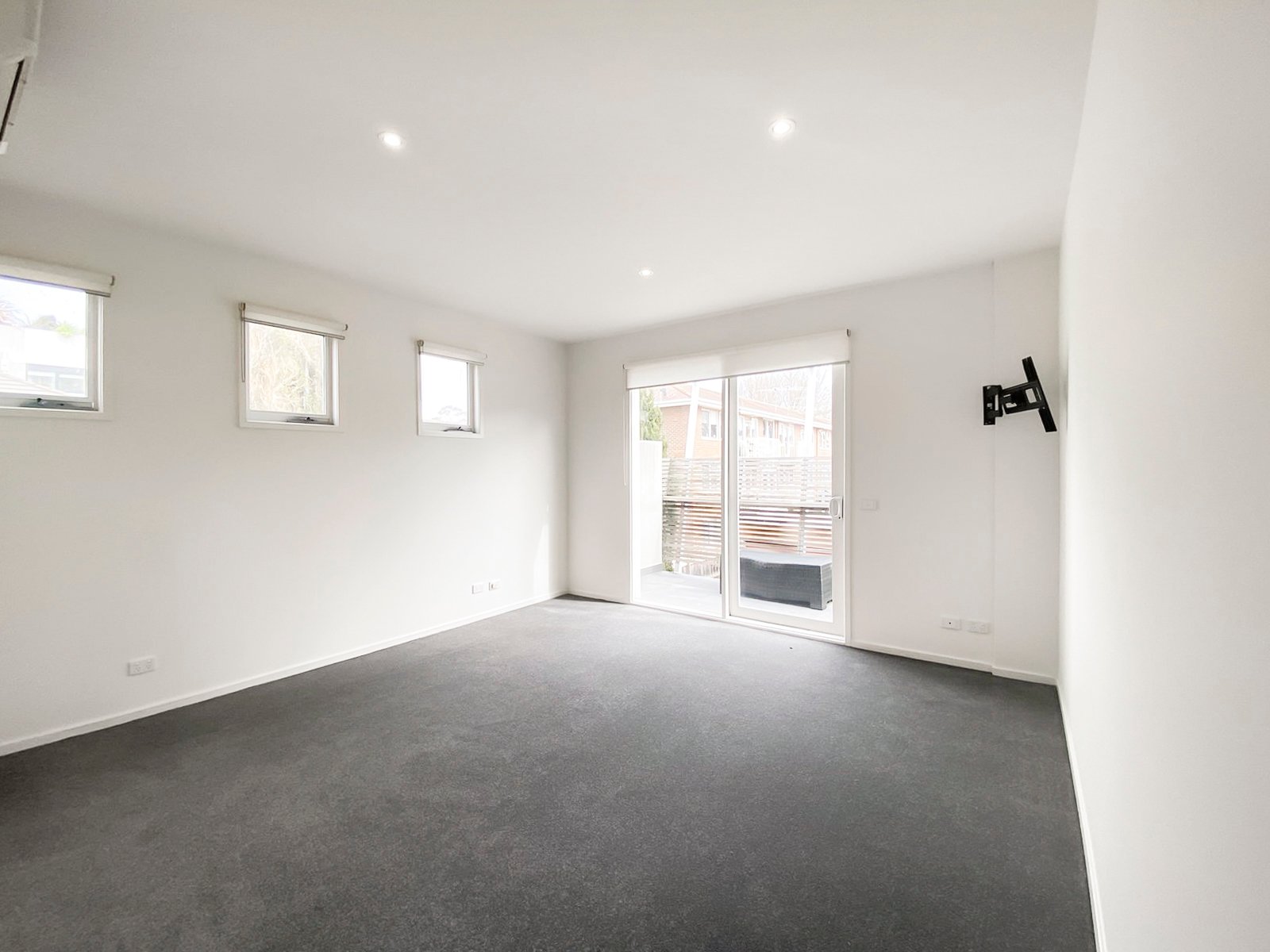 1/18a Broadway, Elwood image 6