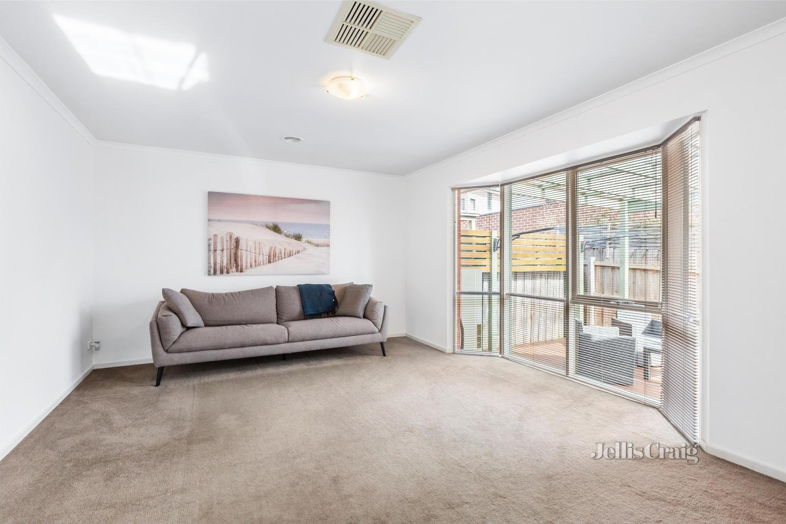 1/18A Fulton Crescent, Burwood image 2