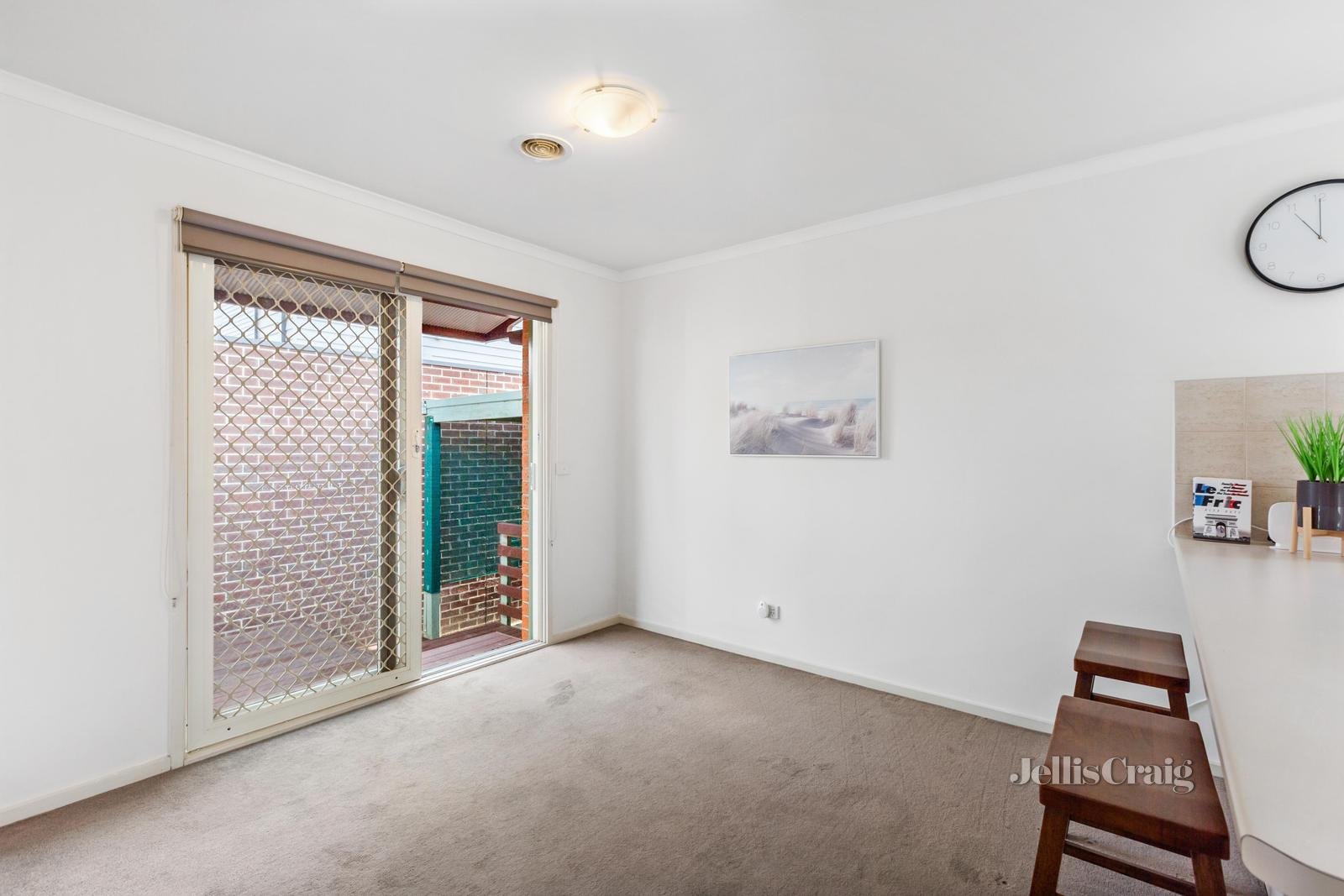 1/18A Fulton Crescent, Burwood image 6