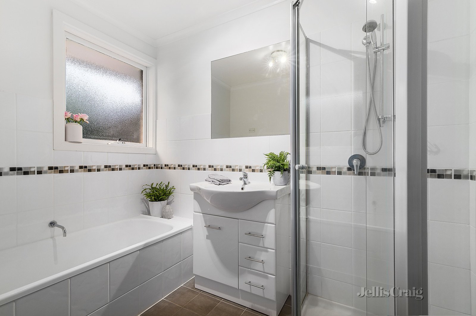 1/19-21 Glen Ebor Avenue, Blackburn image 7
