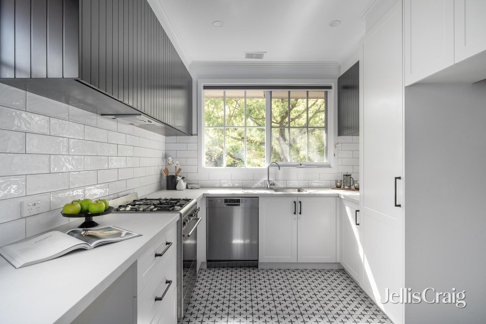 1/19 Alexandra Avenue, Canterbury image 3