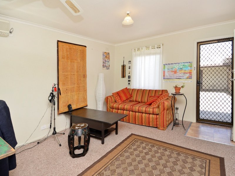 1/19 Candover Street, Geelong West image 3