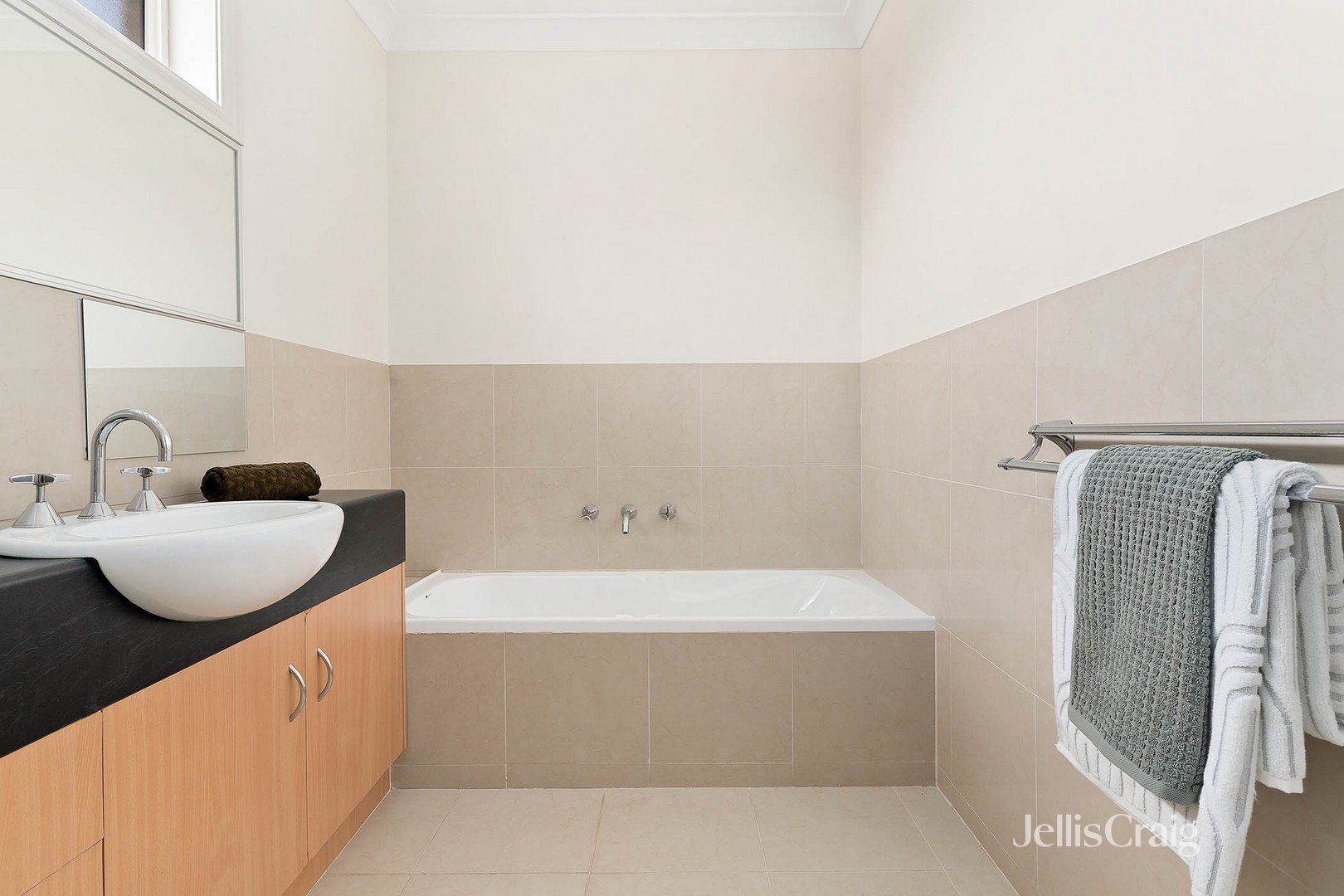1/19 Clydesdale Road, Airport West image 8
