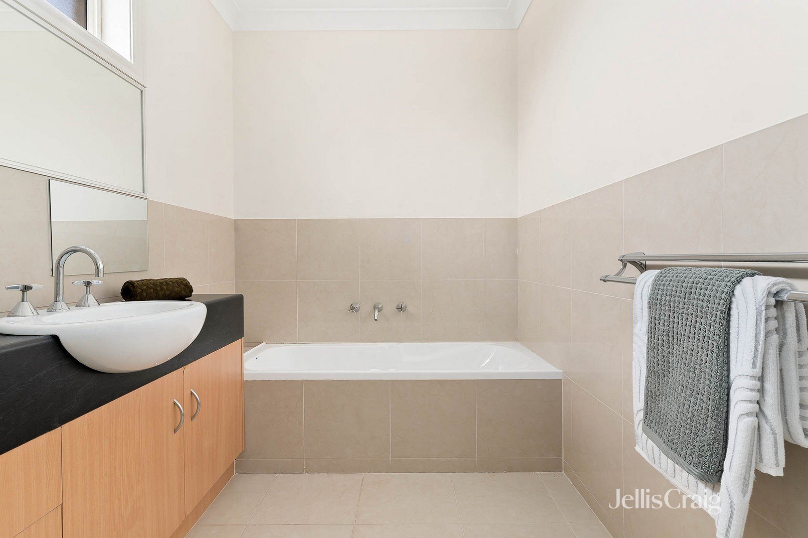 1/19 Clydesdale Road, Airport&nbsp;West image 8