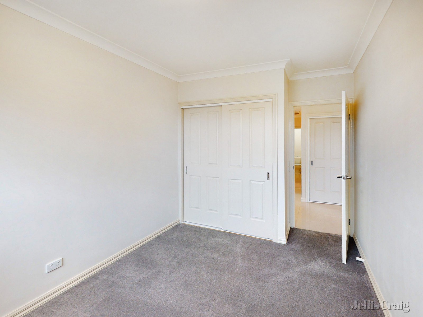 1/19 Clydesdale Road, Airport West image 8