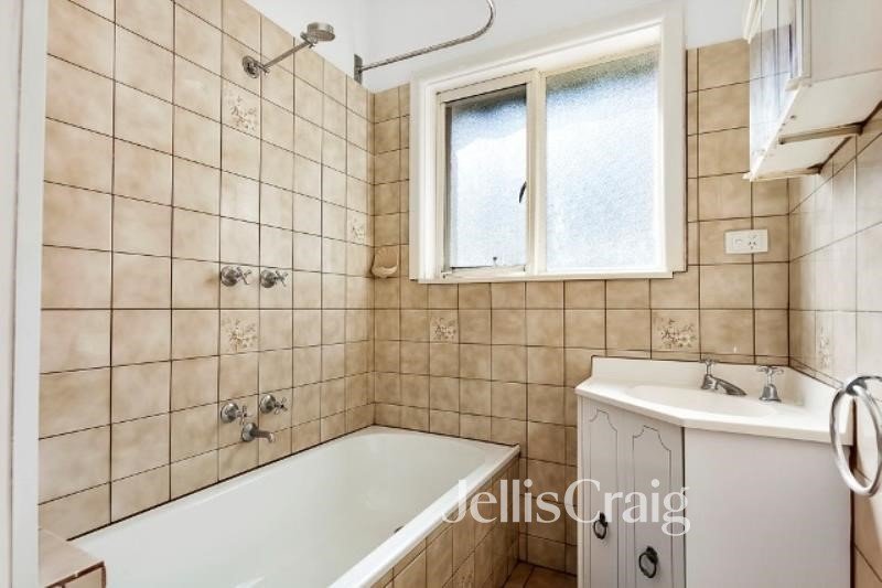 1/19 Cole Street, Williamstown image 5