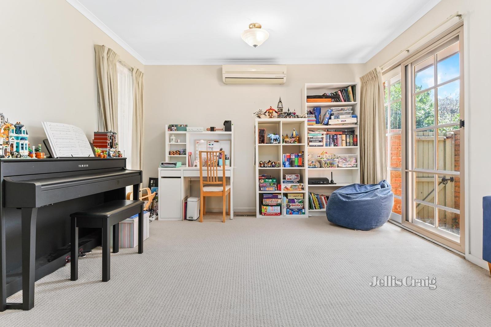 1/19 Crocus Crescent, Glen Waverley image 5