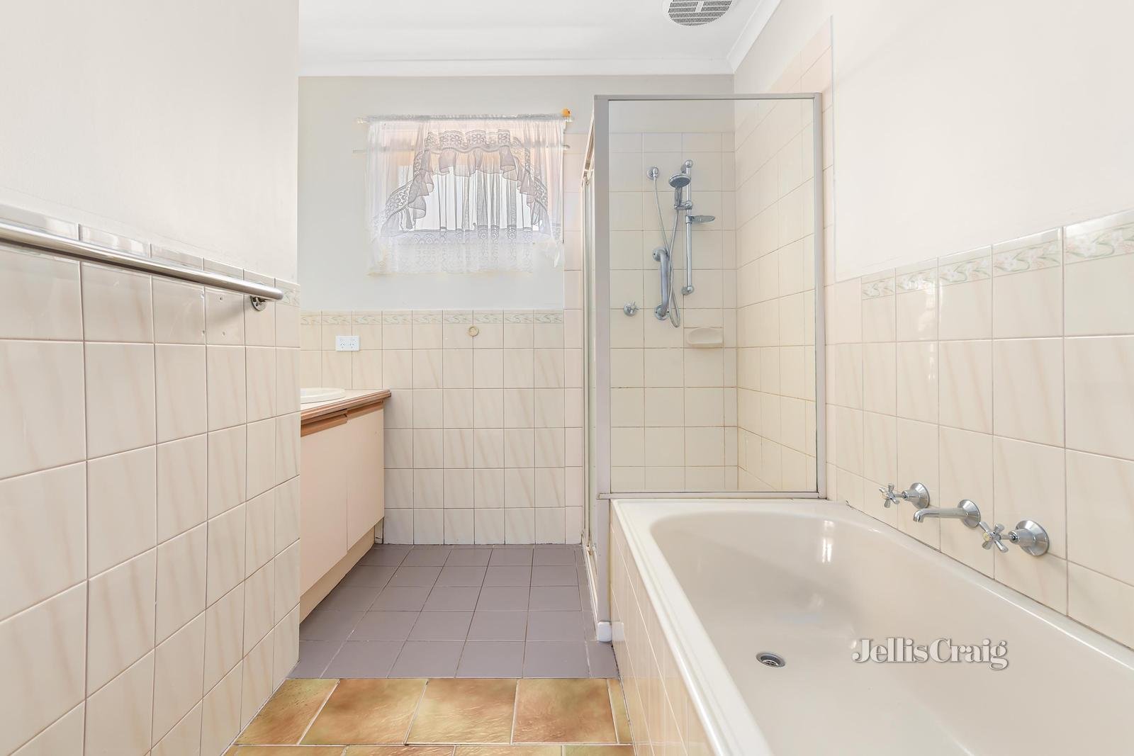 1/19 Crocus Crescent, Glen Waverley image 9