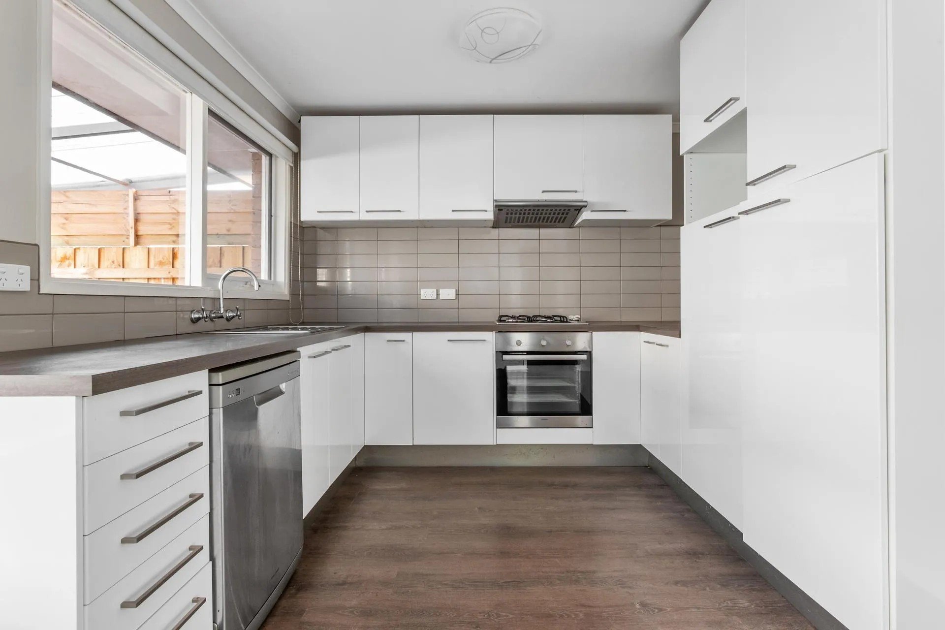 1/19 Deschamps Street, Lilydale image 3