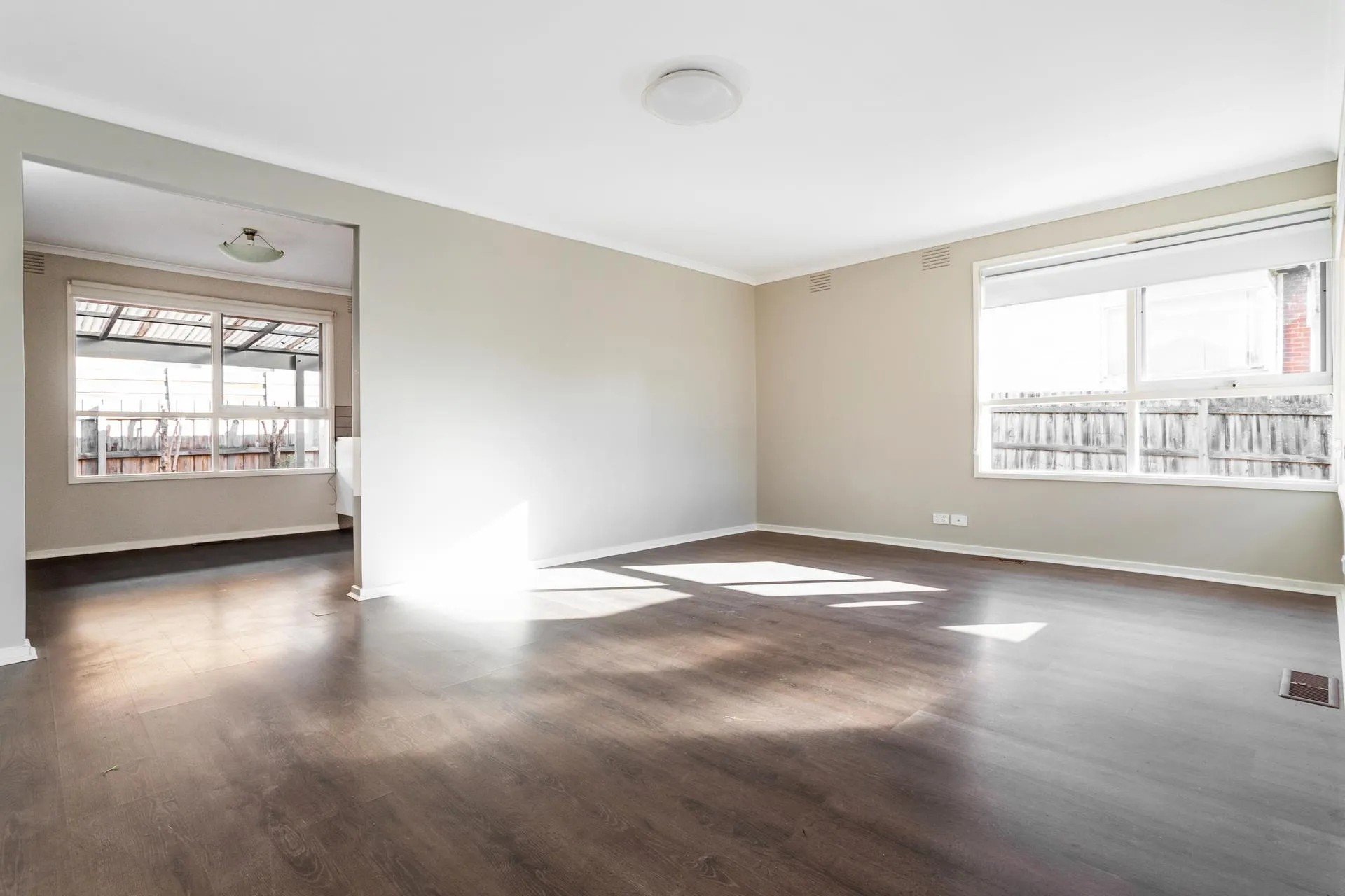 1/19 Deschamps Street, Lilydale image 2