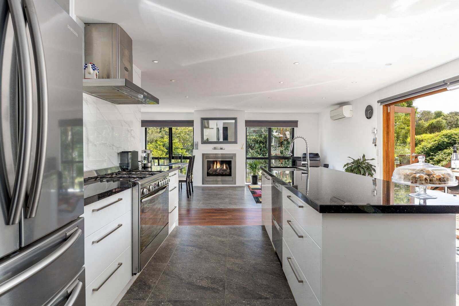 Property Gallery Thumbnail 2