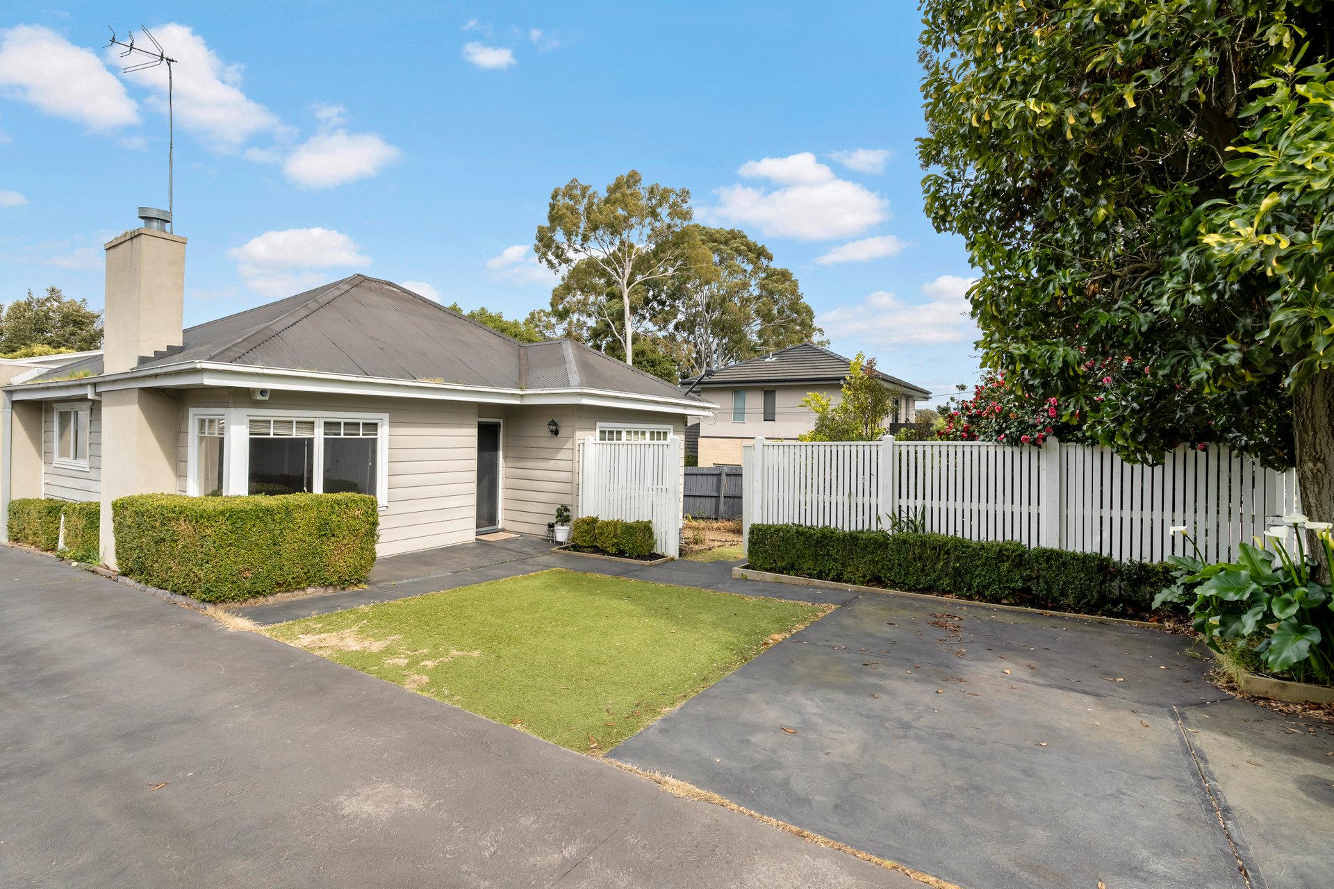 Property Gallery - Main Image