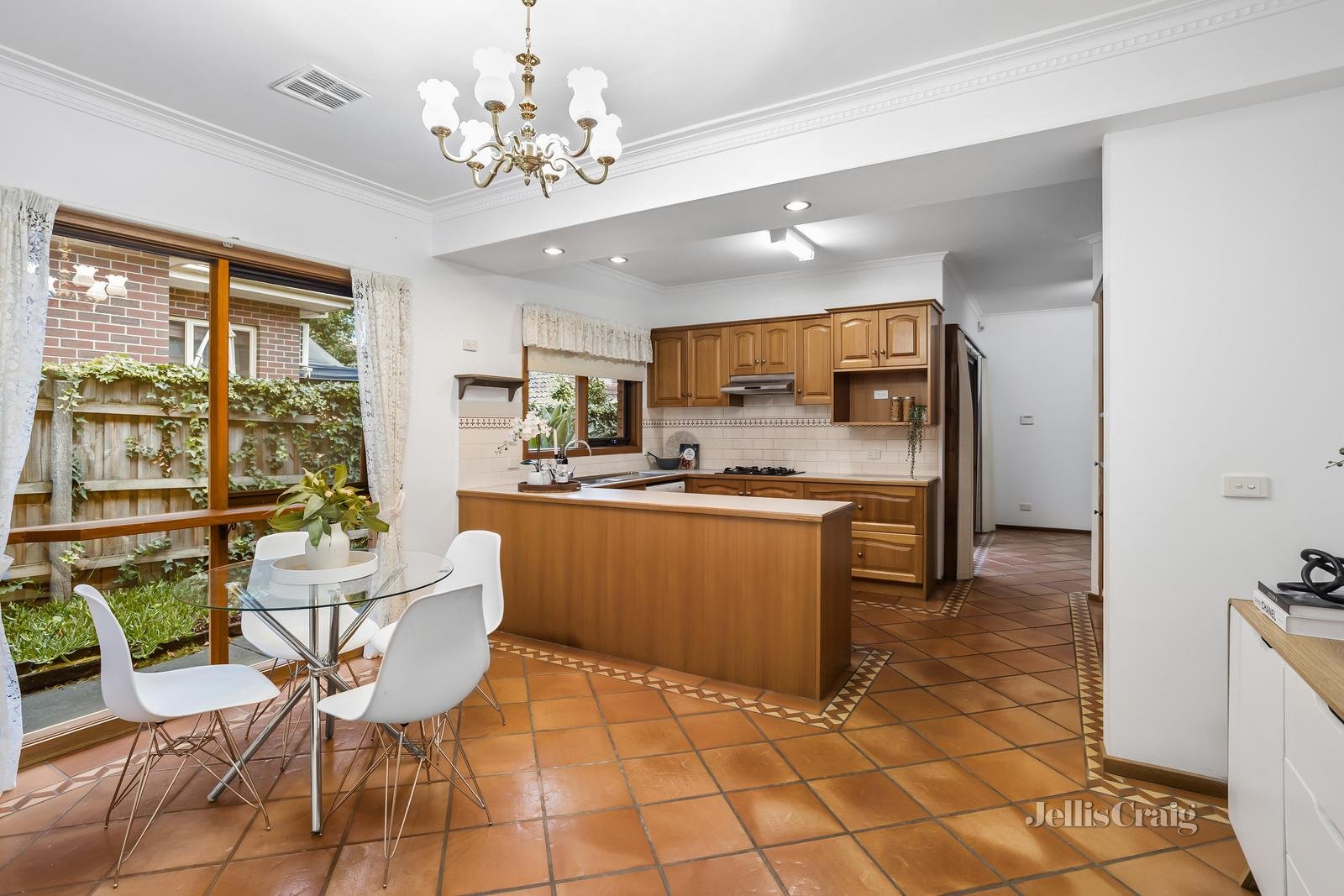 1/19 Elizabeth Street, Doncaster East image 5