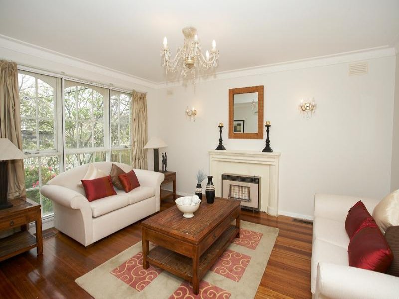 1/19 Ellen Street, Balwyn image 2
